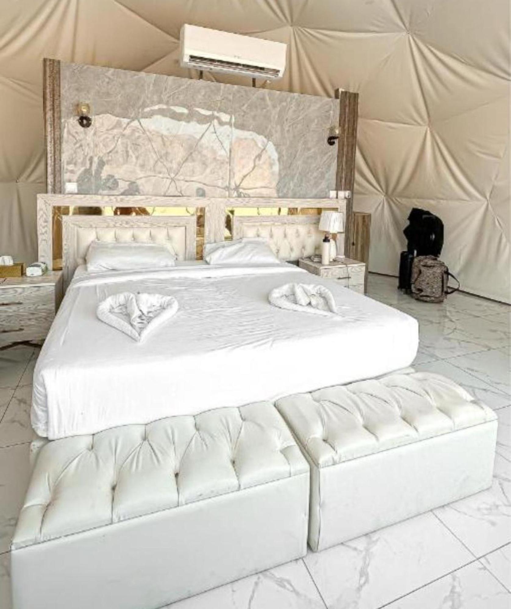 Julia Rum Luxury Camp 瓦迪拉姆 外观 照片